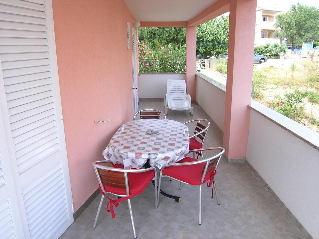 Apartments Murgic Veglia Exterior foto