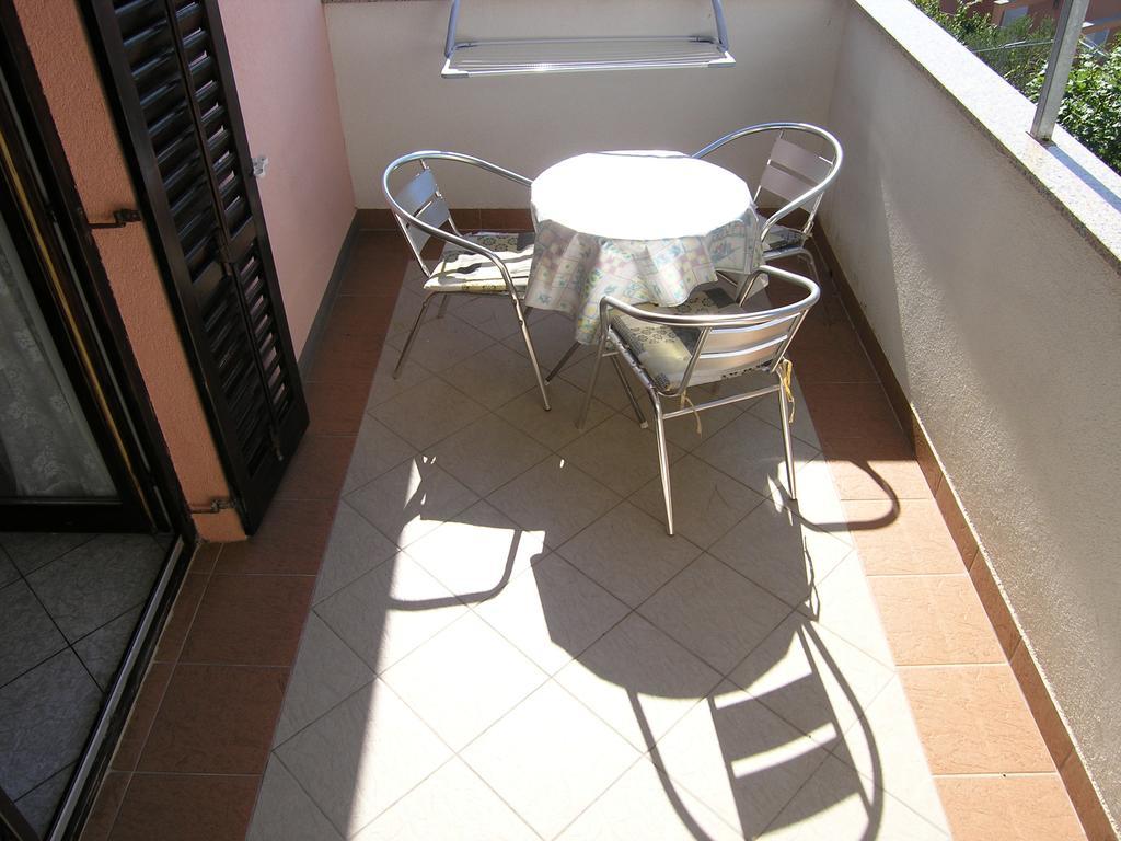 Apartments Murgic Veglia Exterior foto